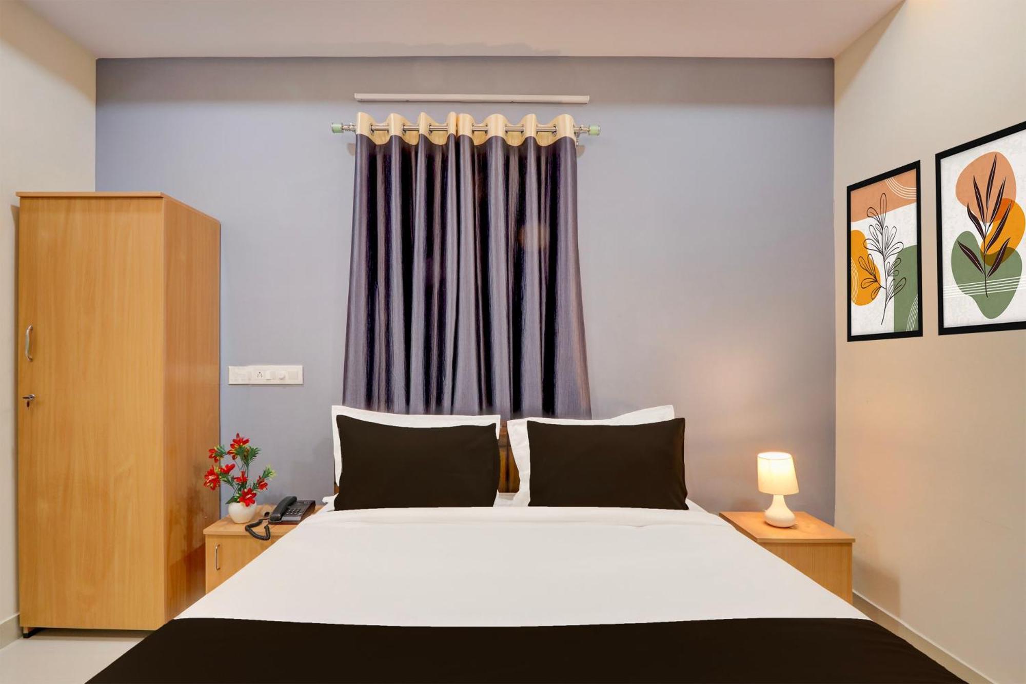 Super Townhouse Nanak Ram Guda Near Waverock Sez Hyderabad Exteriör bild